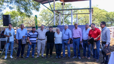 El Gobierno provincial acompañó el remate ganadero en General San Martín