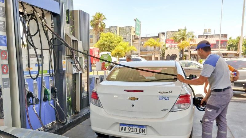"Hay clientes que traen todos los cupones de descuentos para venir a cargar"