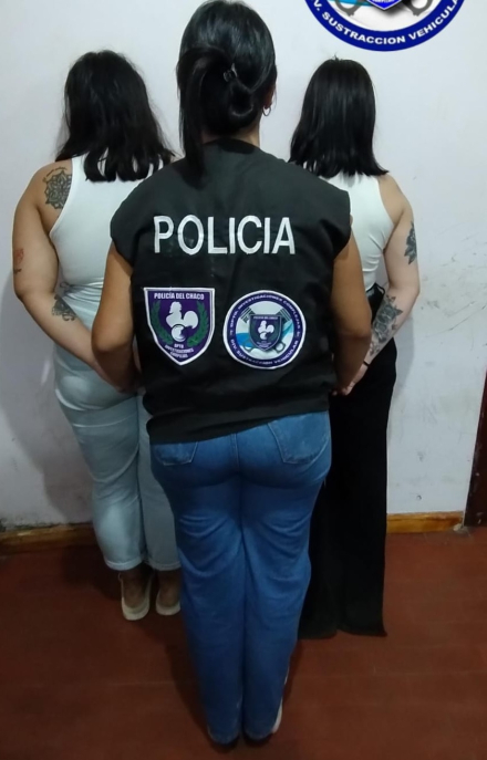 chicas tres.jpg