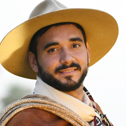 lazaro.jpg