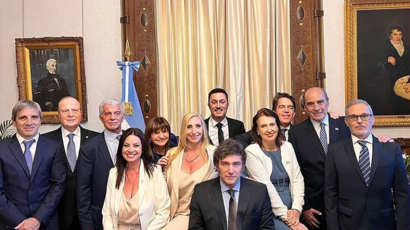 Nicolás Posse informó cuánto cobran el presidente y los integrantes de su Gabinete