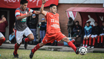 Estudiantes desperdició mucho y se quedó masticando bronca ante Resistencia Central