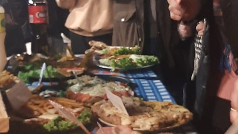 Por el frío, adelantan el horario del Festival de la Milanesa