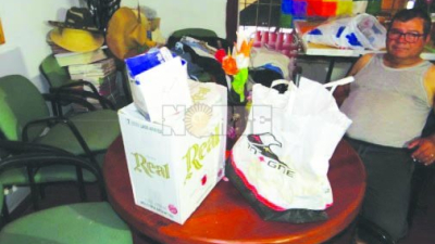"La casa del horror" desde adentro: Emerenciano rodeado de policías y millones de pesos