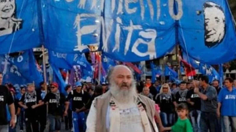 El gobierno denunció por "extorsión" al Movimiento Evita y otras organizaciones