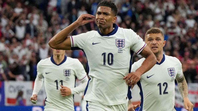 Inglaterra sufrió más de la cuenta pero le ganó a Serbia en el debut