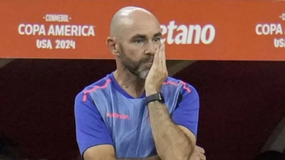 La Federación de fútbol de Ecuador despidió al DT Félix Sánchez