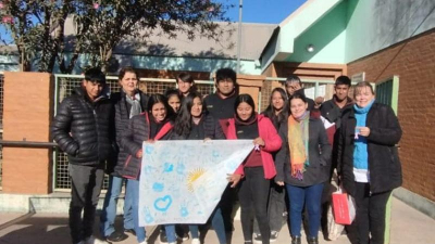 Alumnos breñenses con adultos mayores