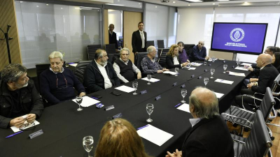 La CGT se reunió con el gobierno y reclamó por la reforma laboral y Ganancias