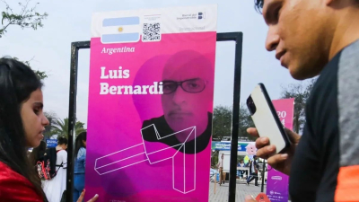 Más inclusión en la Bienal del Impenetrable: carteles en braille y códigos QR con audios descriptivos de cada obra