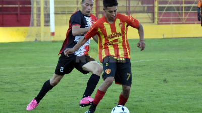 El "Decano" goleó a San Fernando y no pierde la ilusión
