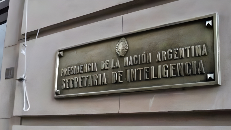 Quiere declarar "de nulidad absoluta" el aumento del presupuesto de la SIDE