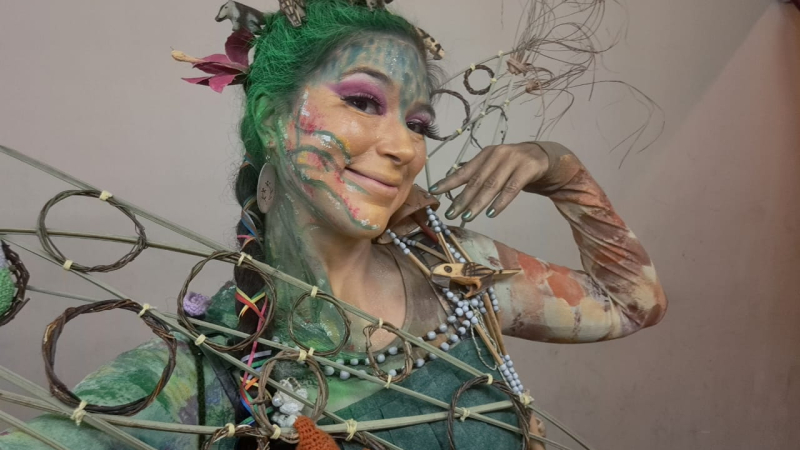 Chaqueña se destaca en el Encuentro Nacional de Estatuas Vivientes con "Sonidos de Humedal"