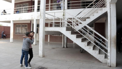 Comenzaron las reparaciones en la primaria del barrio Toba