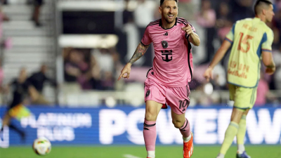 Messi se recuperó y podría ser titular en el partido de este sábado
