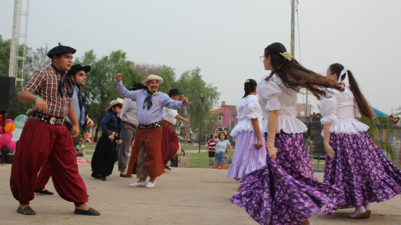 Mucho ritmo y gran convocatoria en una nueva jornada de Resistencia Baila"