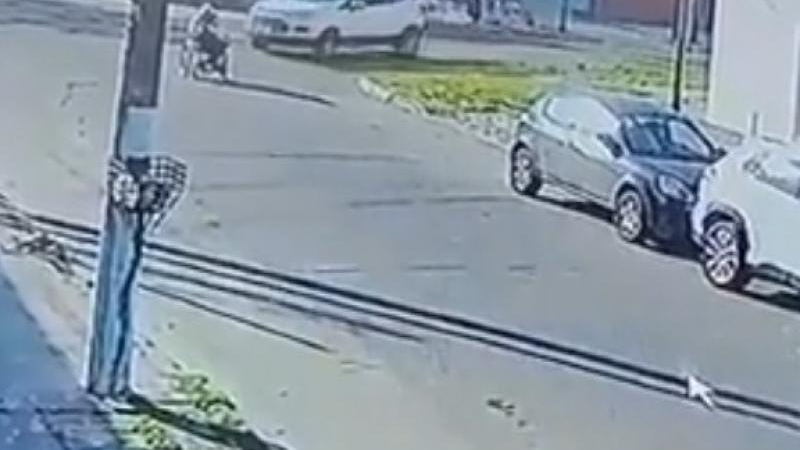 Automovilista atropelló a un joven en silla de ruedas