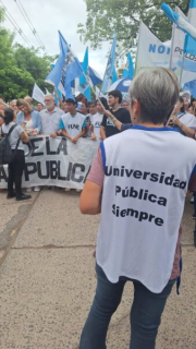 Marcha-en-Rcia-Chaco-1-338x600.jpeg