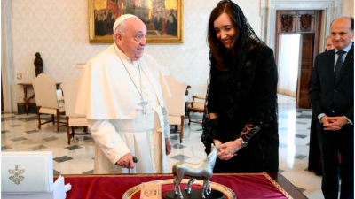 La intimidad del encuentro entre Victoria Villarruel y el papa Francisco: "Un clima muy amable y de mucho cariño"