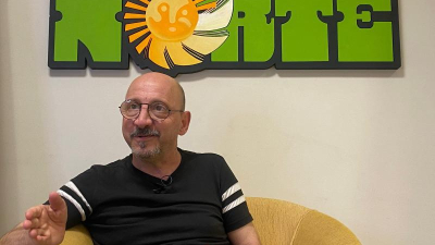 "Es una crónica cantada de una década en Resistencia"