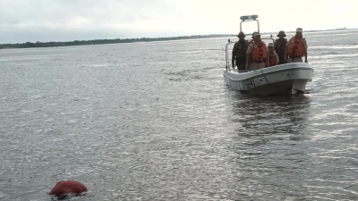 Encuentran un cuerpo flotando a orillas del Paraná: investigan la identidad de la persona
