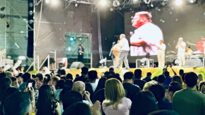 Iglesia La Luz cumplió 10 años con un evento especial
