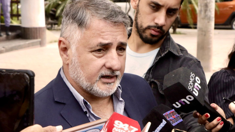 El ministro Gómez le respondió a Capitanich: "No se expresa como el demócrata que dice ser"