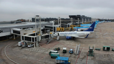 El gobierno le quitó espacios a Aerolíneas en el Aeroparque metropolitano