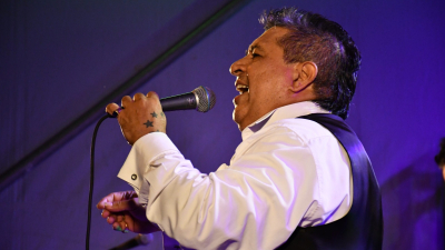 Mario Luis y un sábado a pura fiesta en el microestadio Sarmiento