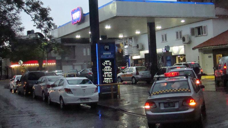 Estiman un aumento en torno al 3 por ciento en el precio de los combustibles