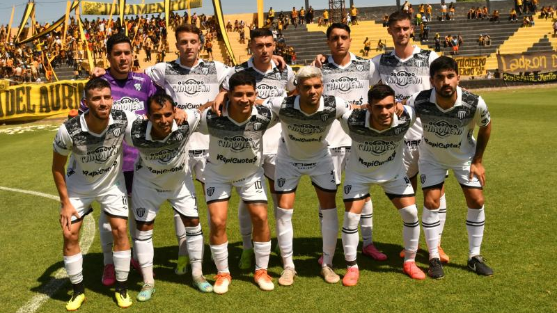 For Ever, en el armado del nuevo plantel
