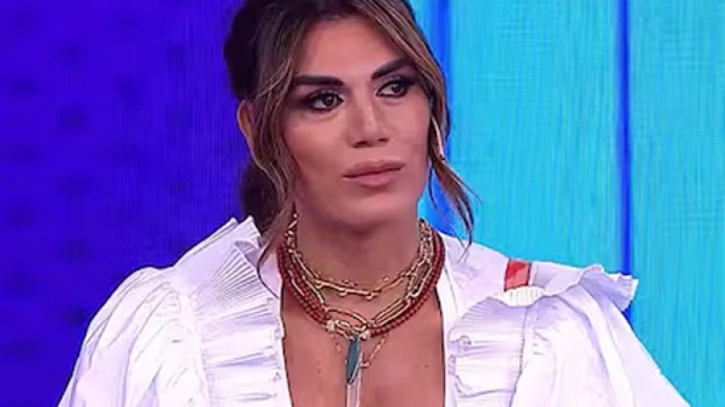 Flor de la V y su equipo serían desvinculados de Intrusos