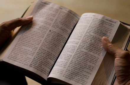 BIBLIA-1-1.jpg