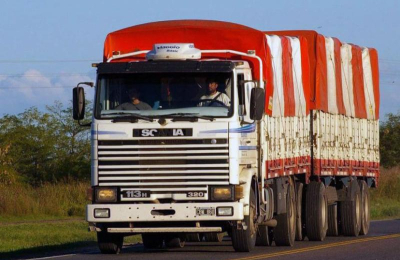 Camioneros al borde del conflicto por indefinición en las paritarias