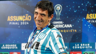 Gustavo Costas sorprendió por su interés en Sebastián Villa