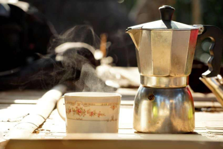 como-hacer-cafe-cafetera-italian.jpg