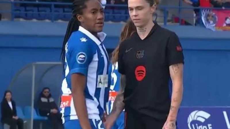 Escándalo en el fútbol femenino español por un "toque" atrevido