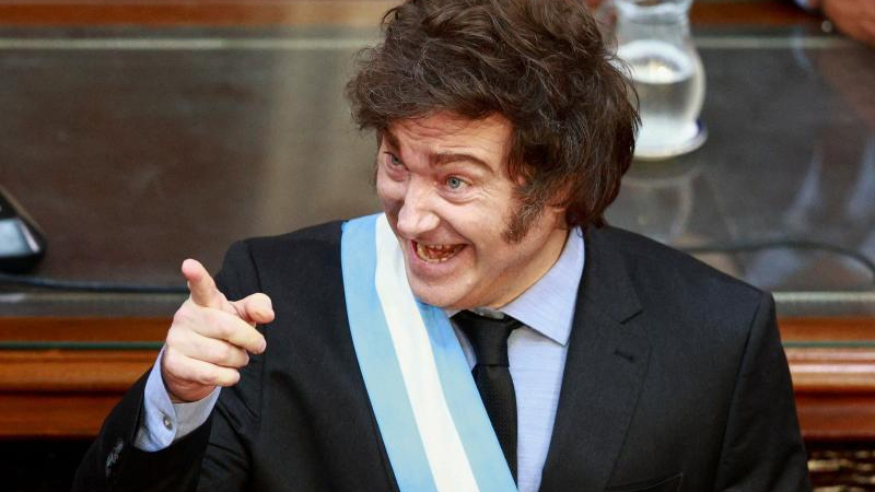 El caso $Libra le cuesta imagen e intención de voto al presidente