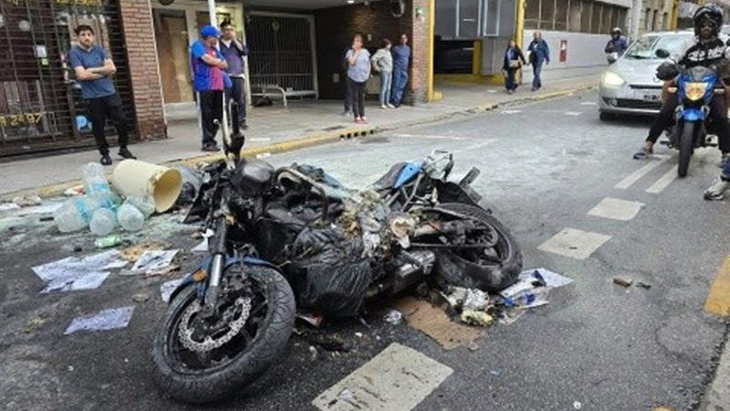 Graves incidentes en la manifestación de barras y agrupaciones políticas