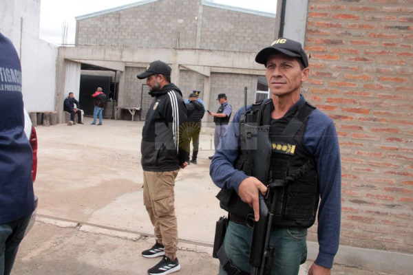 Imágenes del megaoperativo por la investigación a dirigentes sociales