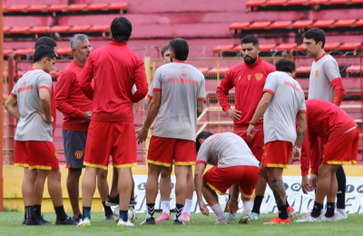 Sarmiento viaja a Rafaela con Yacaruso, Arzamendia y Montenegro en el 11