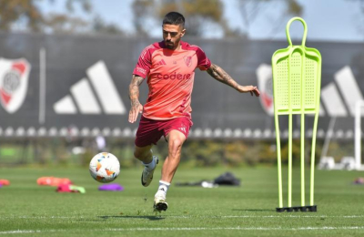 River no quiere perder más terreno en su visita a Sarmiento