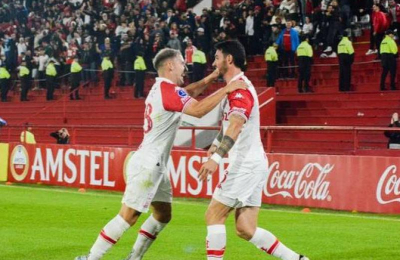 Contundente 5-0 de Huracán y puntaje perfecto