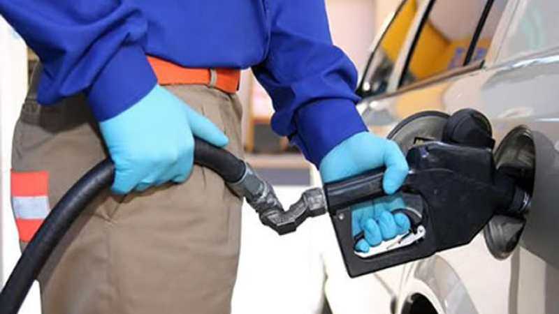 La nafta y el gasoil en la Argentina, entre los más caros de la región