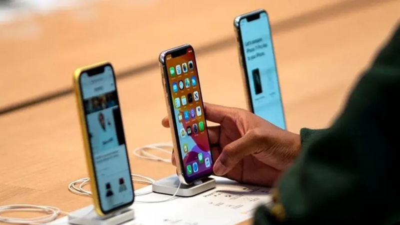 El Gobierno anunció la eliminación de aranceles para la importación de teléfonos celulares
