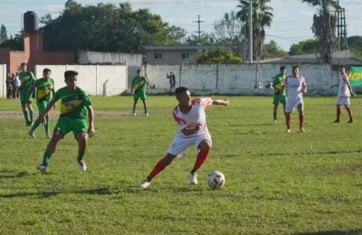 Resistencia Central lo dio vuelta ante El Nacional y trepó a la cima