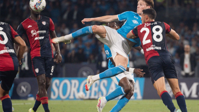 El Napoli venció al Cagliari y volvió a gritar campeón