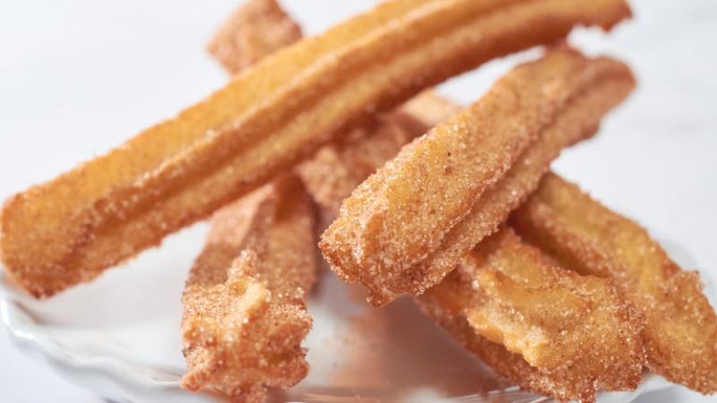 Cómo hacer churros caseros súper crujientes con solo 5 ingredientes