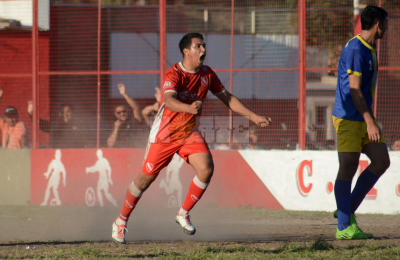 Estudiantes venció a Tiro y se despegó en la punta del Apertura