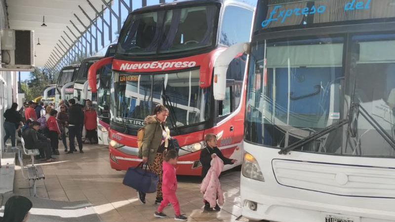 Fuerte caída de los viajes en colectivo durante las vacaciones de invierno